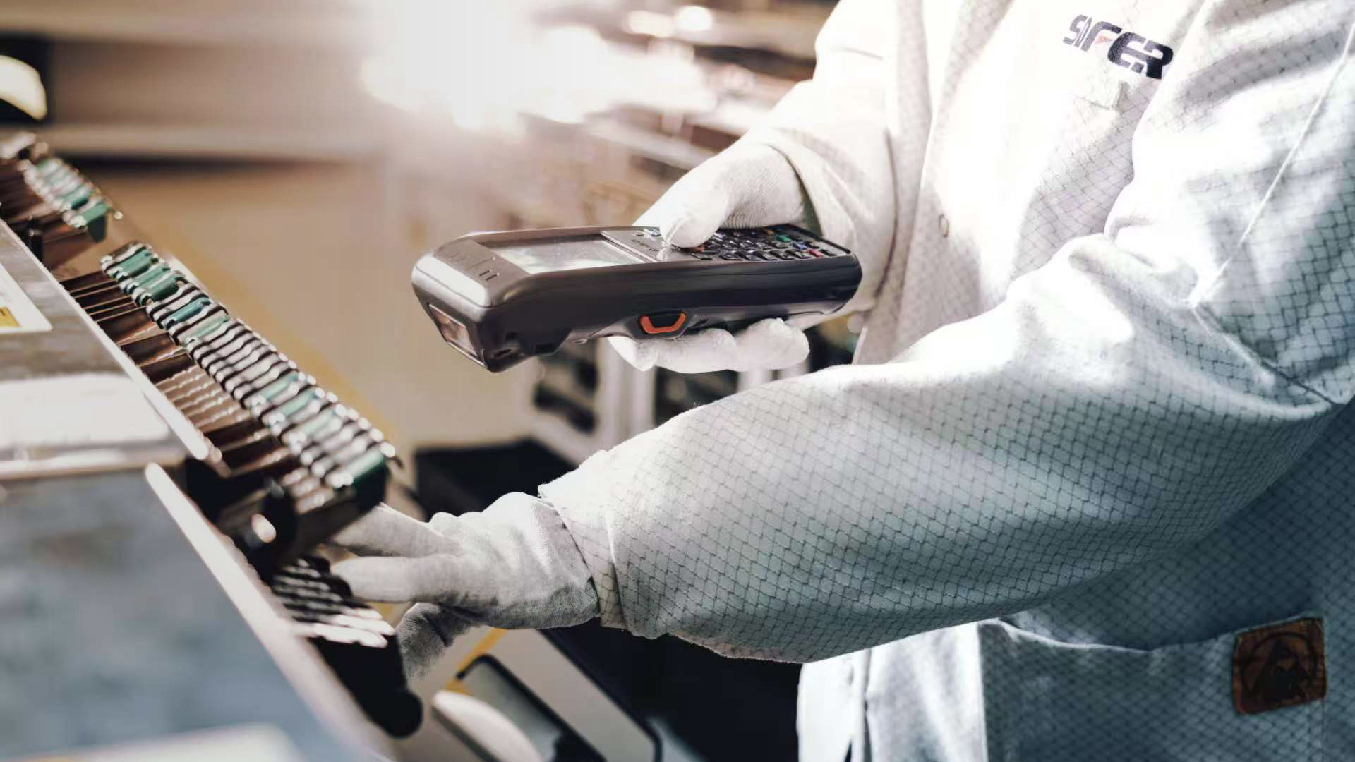  苏州赫智铖电子